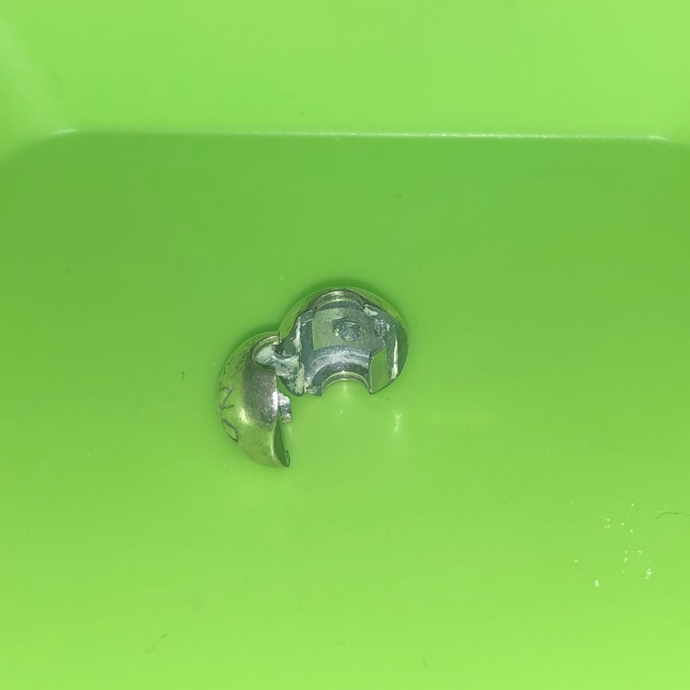 Pandora charm clip NWOT - Picture 2 of 2